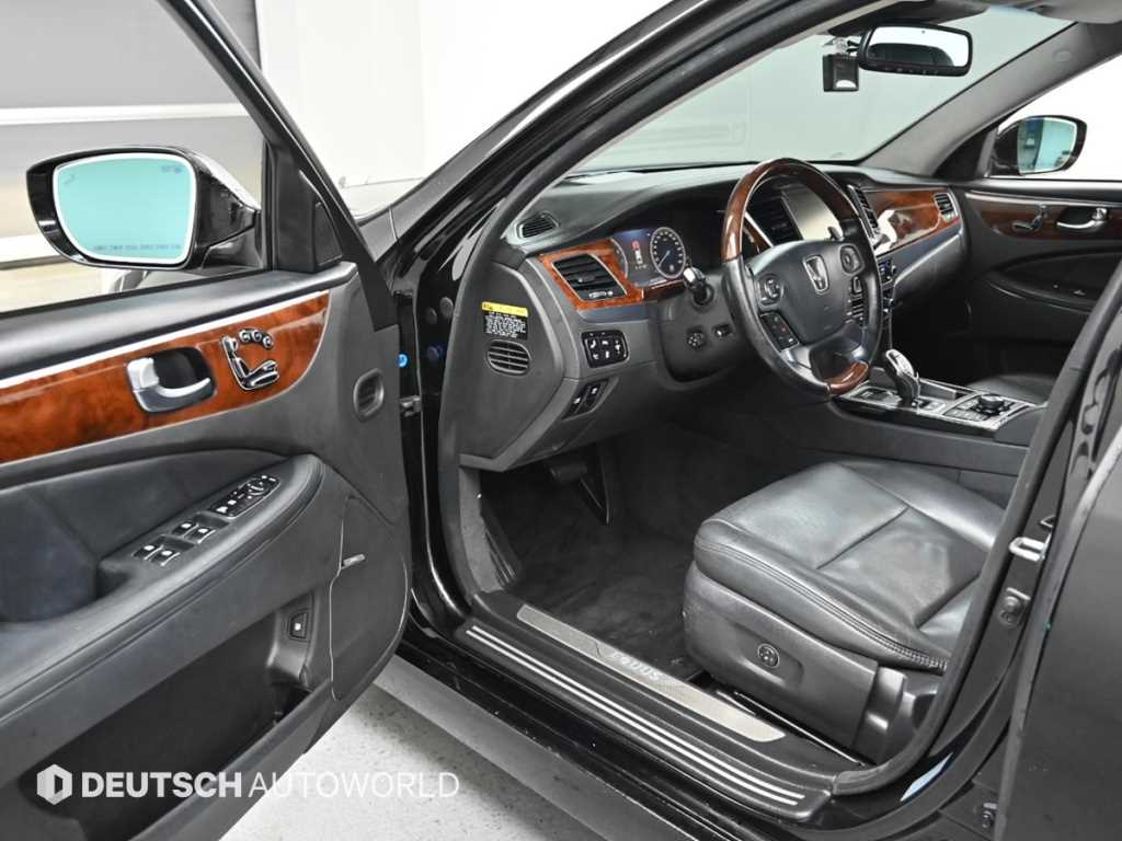 HYUNDAI Equus - Vista 11