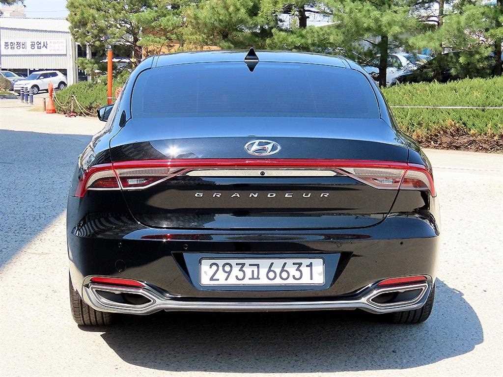 HYUNDAI Grandeur - Vista 4