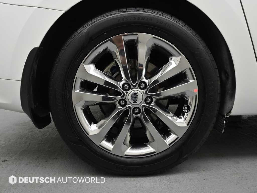 KIA Carnival - Vista 5