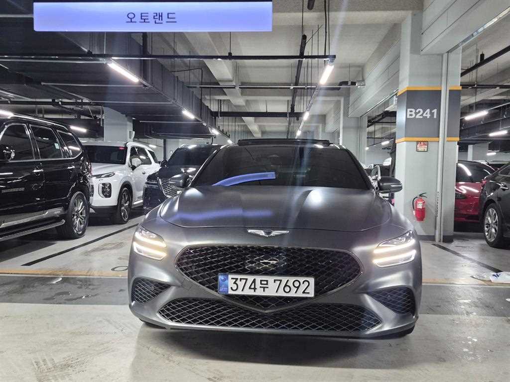 Genesis G70 - Vista 2