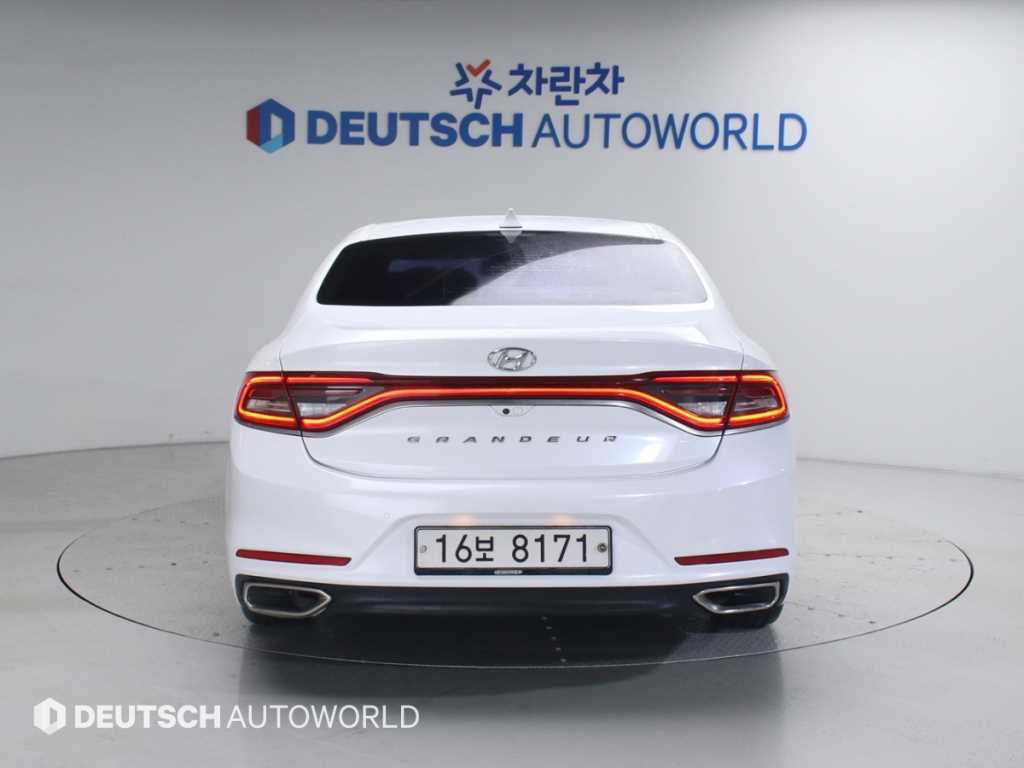 HYUNDAI Grandeur - Vista 4