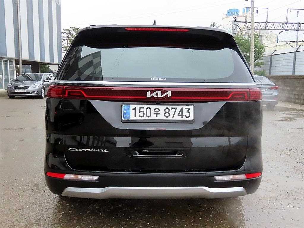 KIA Carnival - Vista 4