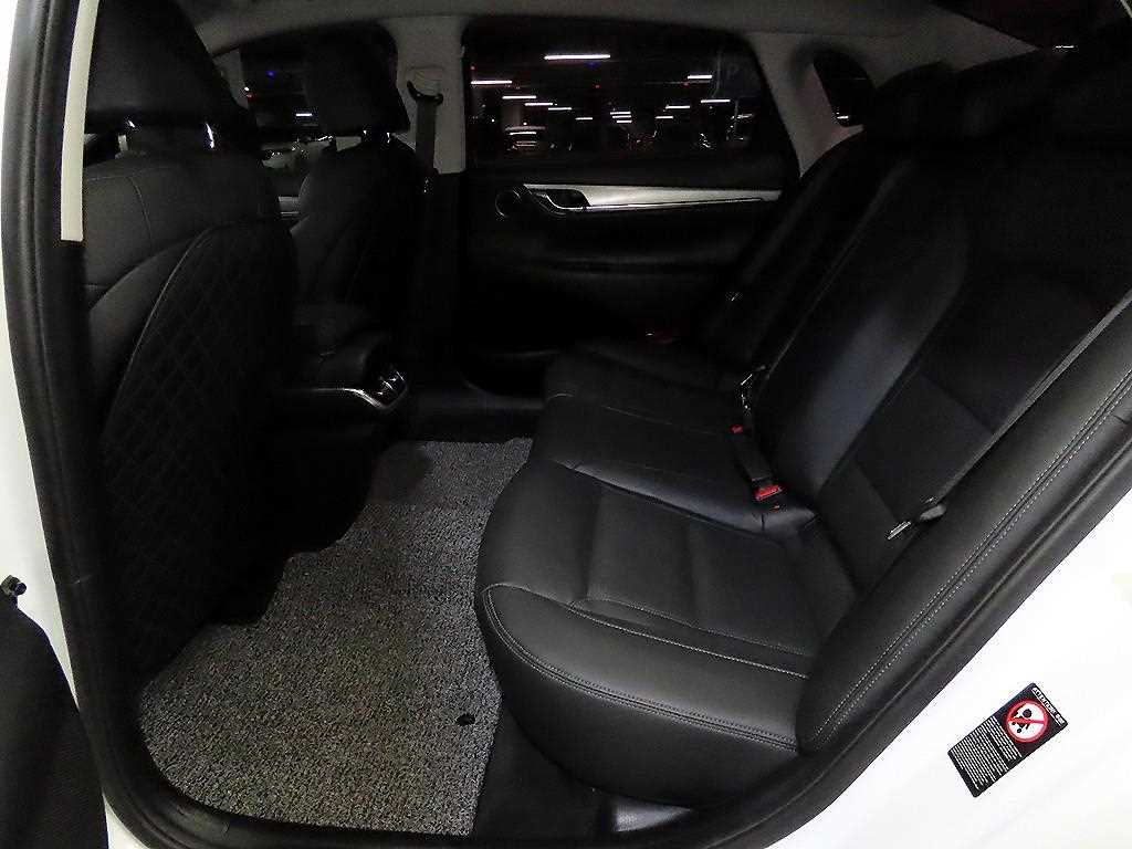 HYUNDAI Grandeur - Vista 7