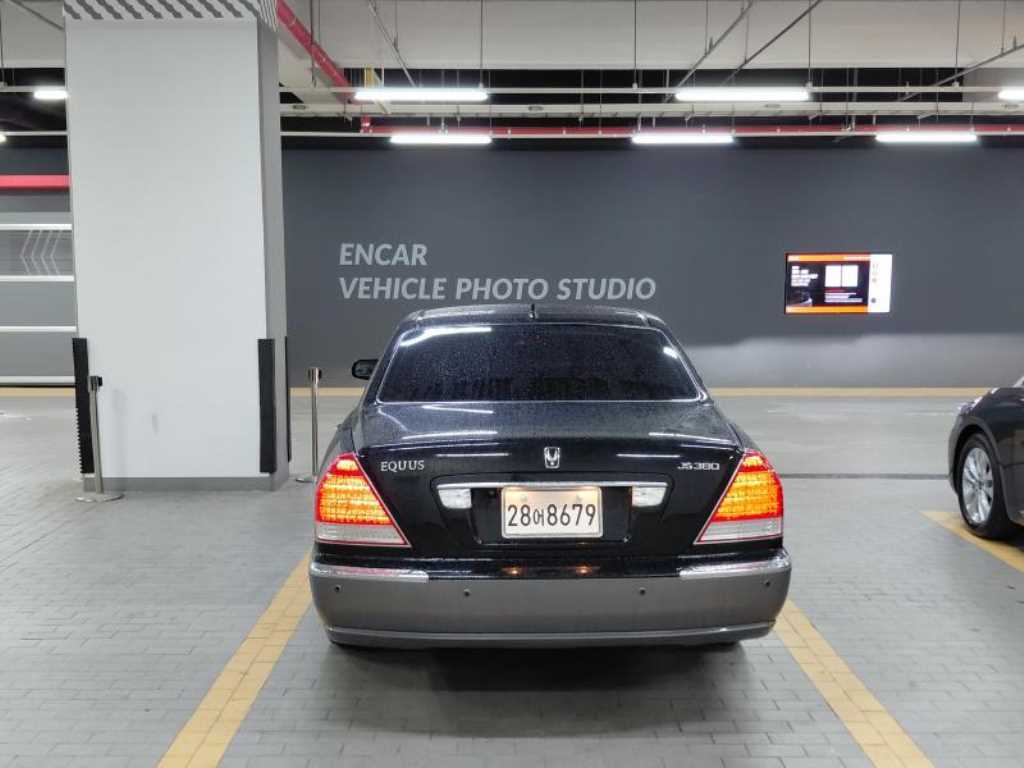 HYUNDAI Equus - Vista 4