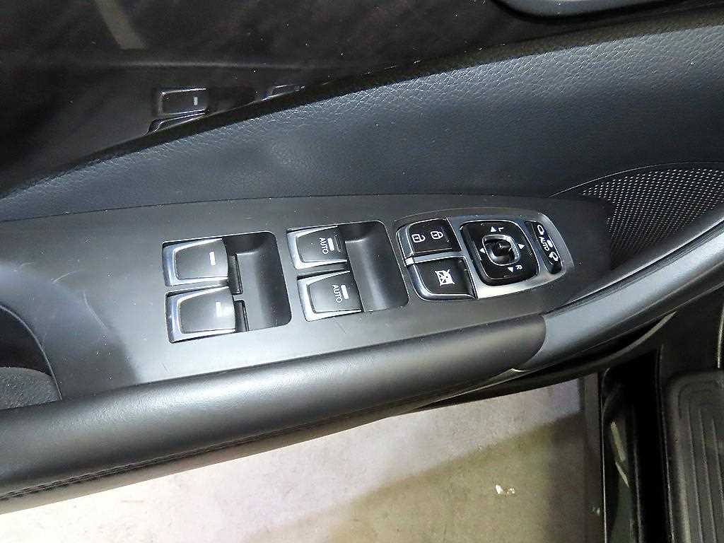 HYUNDAI Grandeur 2016 Negro - Importación desde Corea - HF Imports Iquique - Foto 13