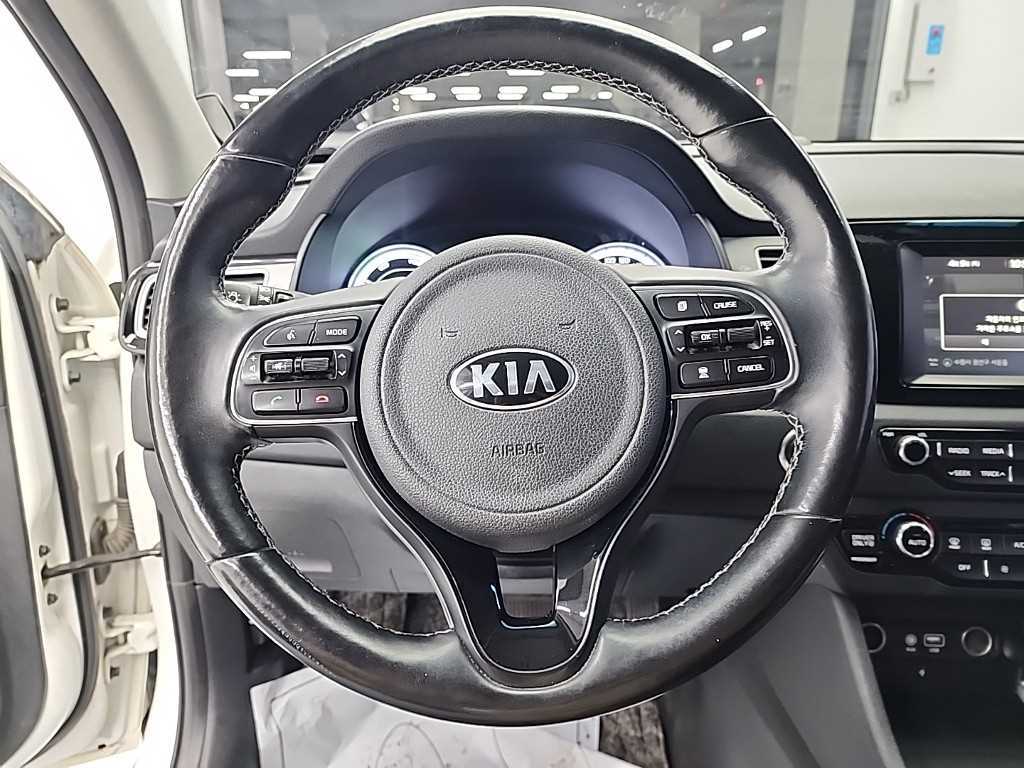 KIA Niro - Vista 9