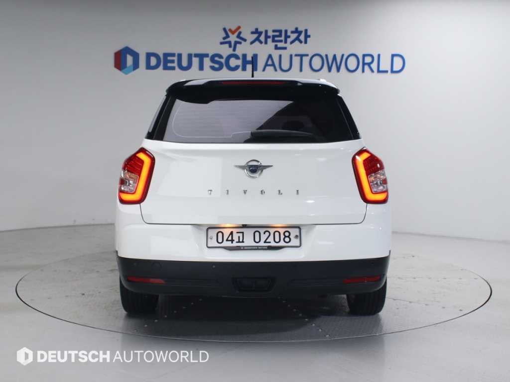 Ssangyong Tivoli - Vista 4