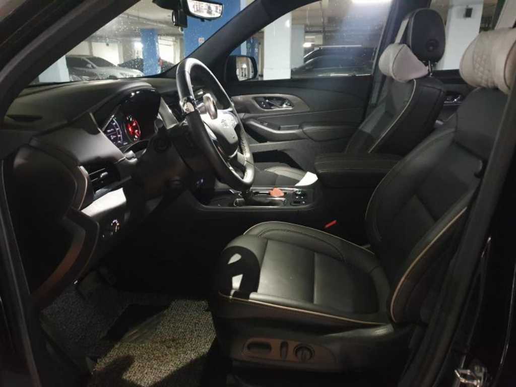 Chevrolet Travers - Vista 4