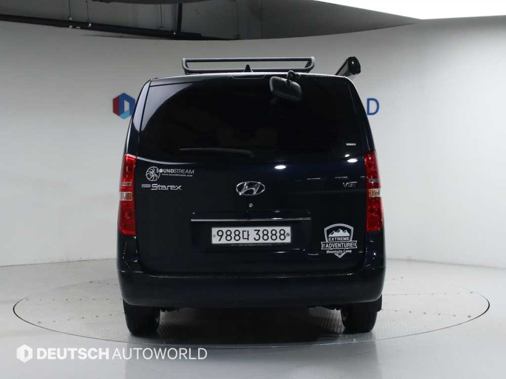 HYUNDAI Starex - Vista 4