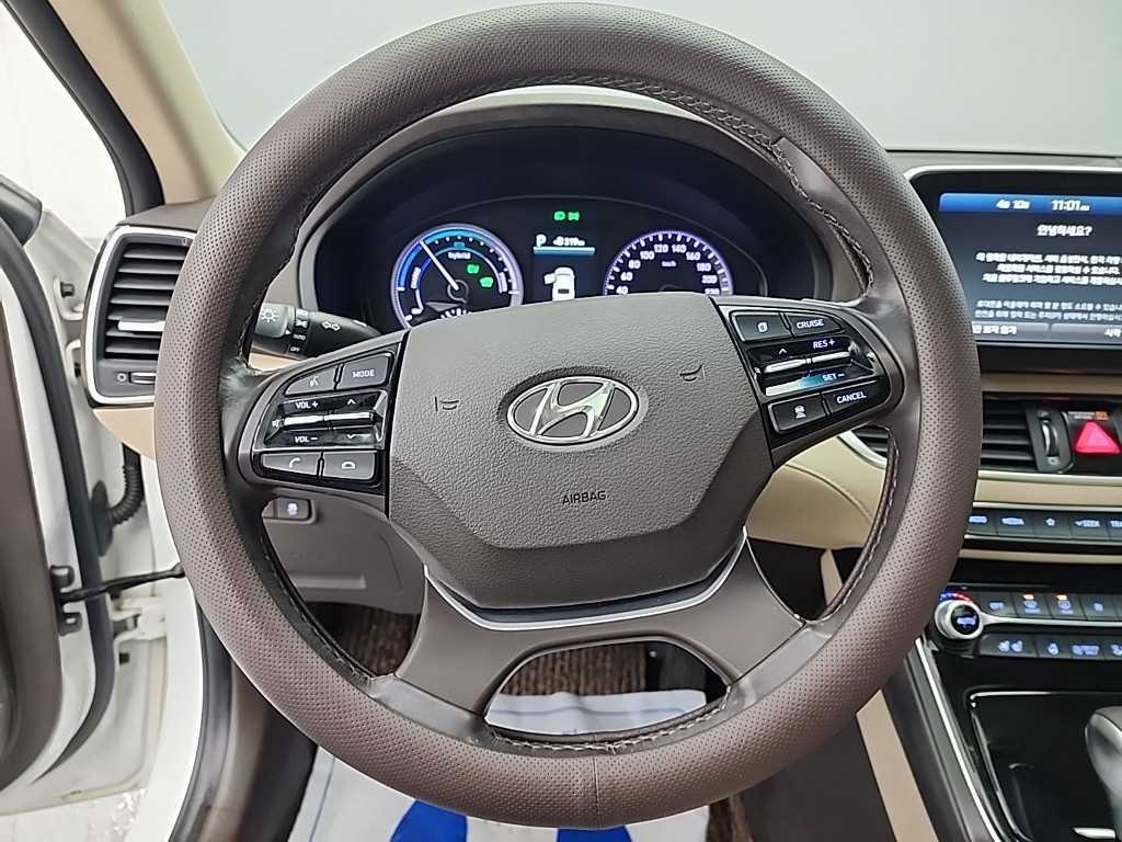 HYUNDAI Grandeur - Vista 9