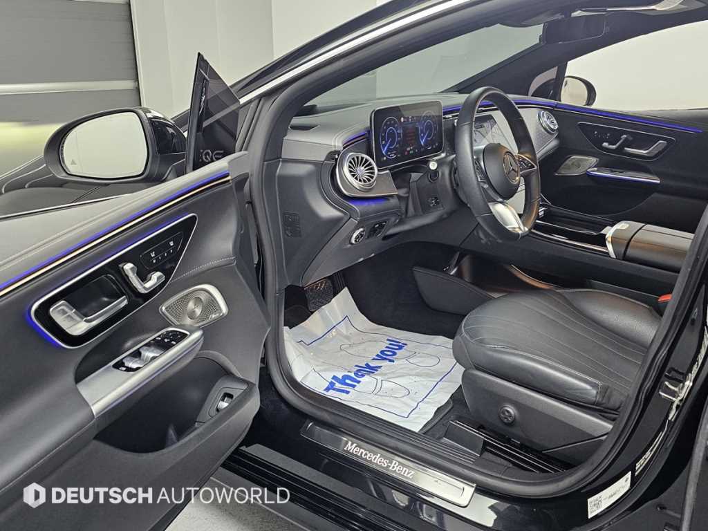 Mercedes Benz EQE - Vista 11