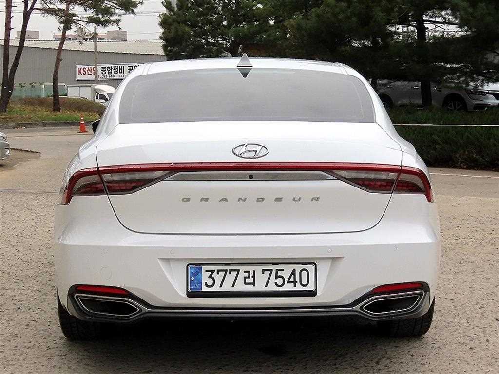 HYUNDAI Grandeur - Vista 4
