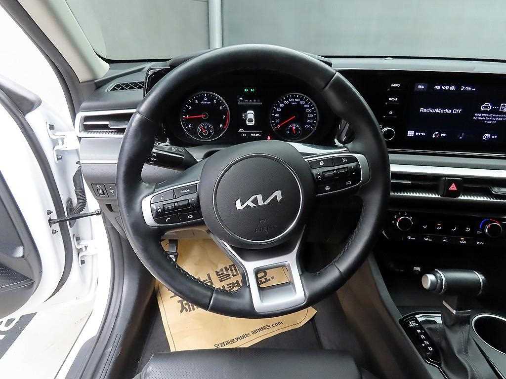 KIA K5 - Vista 9