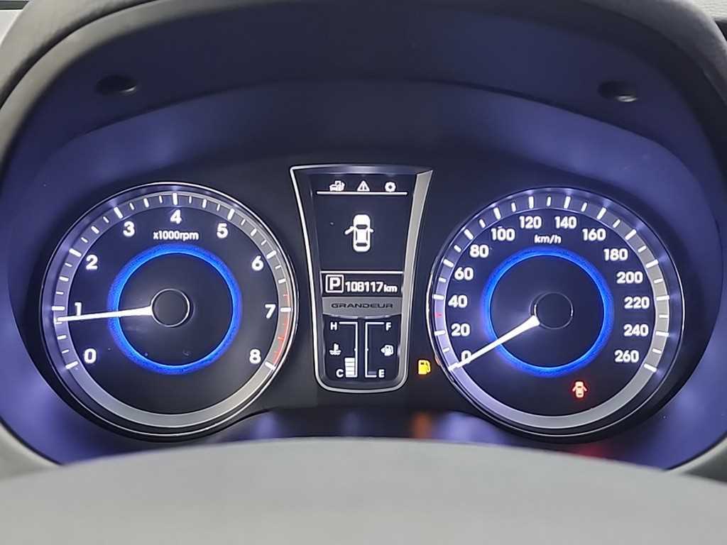 HYUNDAI Grandeur - Vista 6