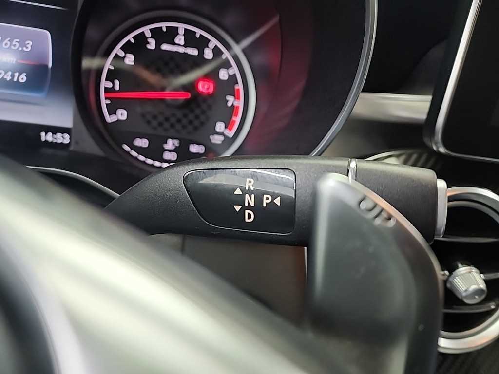 Mercedes Benz GLC Class - Vista 8