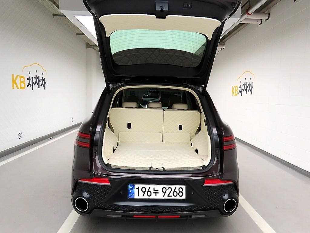 Genesis GV70 - Vista 5