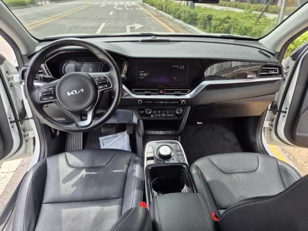 KIA Niro - Vista 8