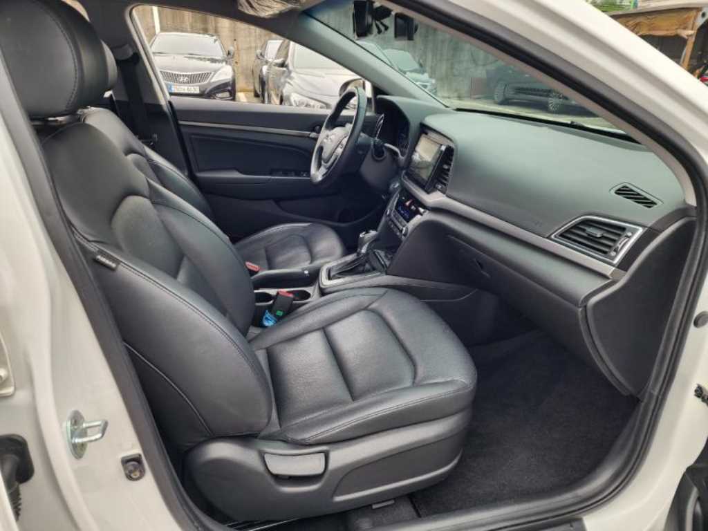 HYUNDAI Avante 2016 Blanco - Importación desde Corea - HF Imports Iquique - Foto 17