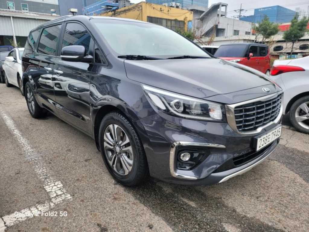 KIA Carnival - Vista 6