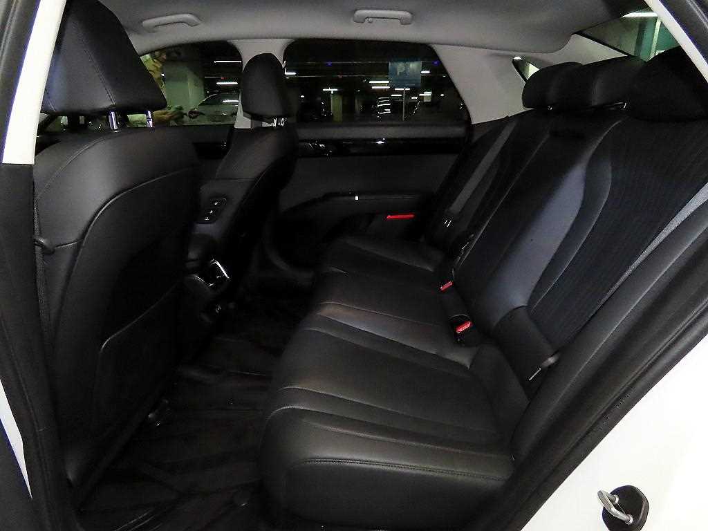 HYUNDAI Grandeur - Vista 7