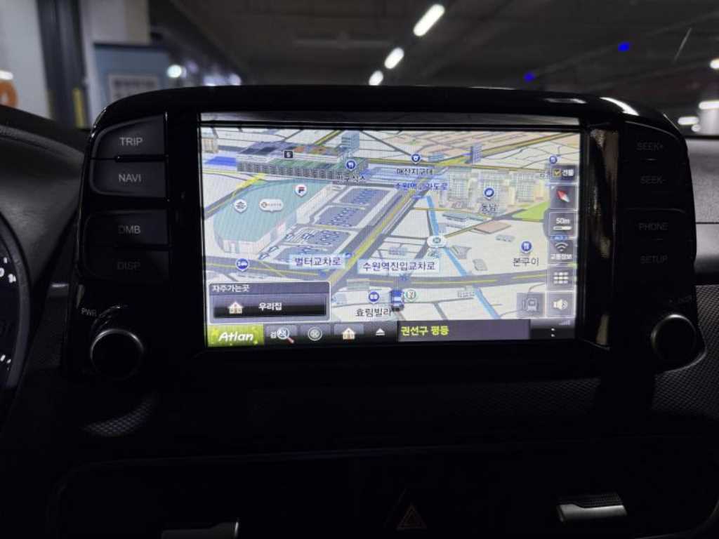 HYUNDAI Kona - Vista 12