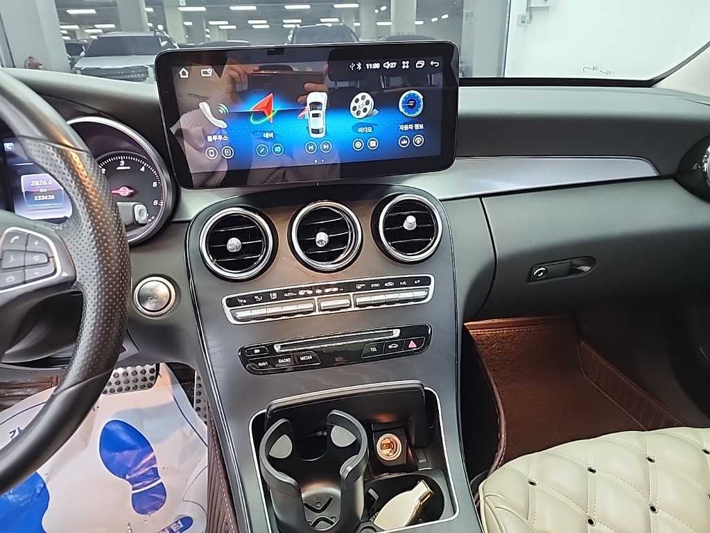 Mercedes Benz C Class - Vista 10