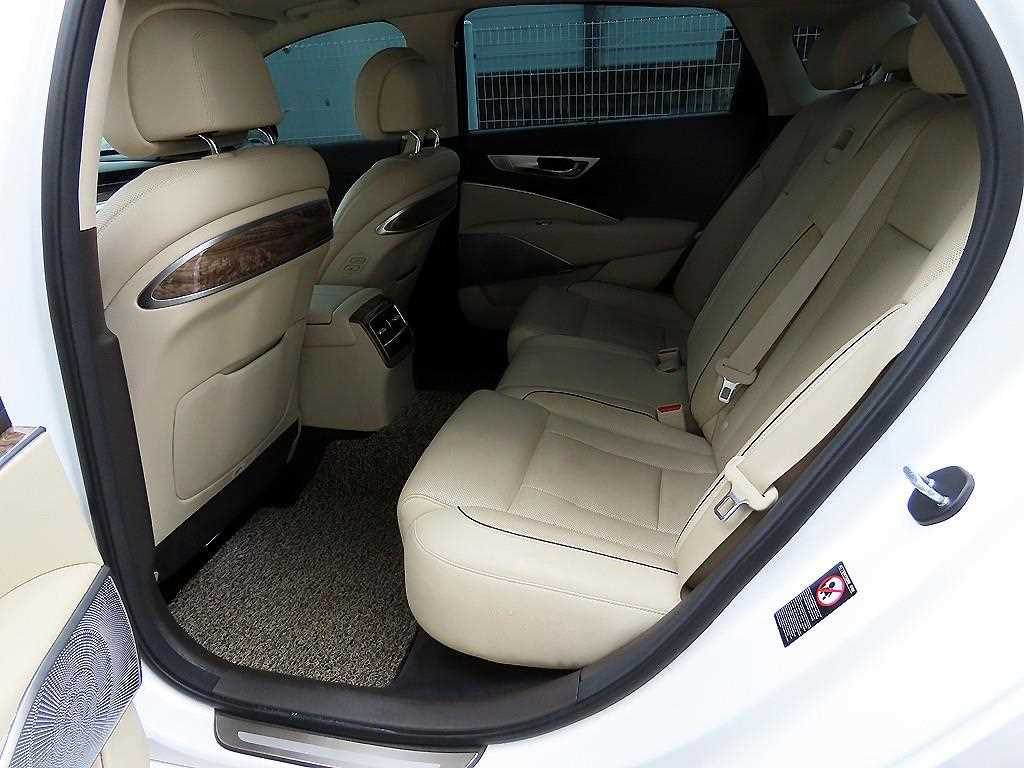 KIA K9 - Vista 6