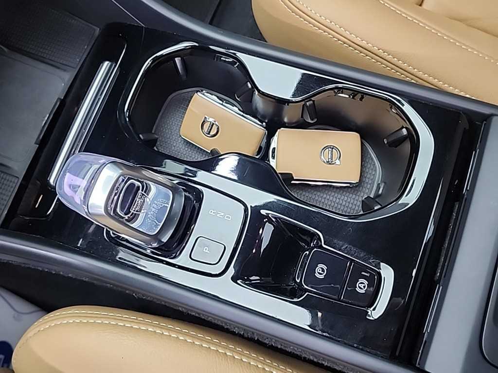 Volvo XC40 - Vista 8