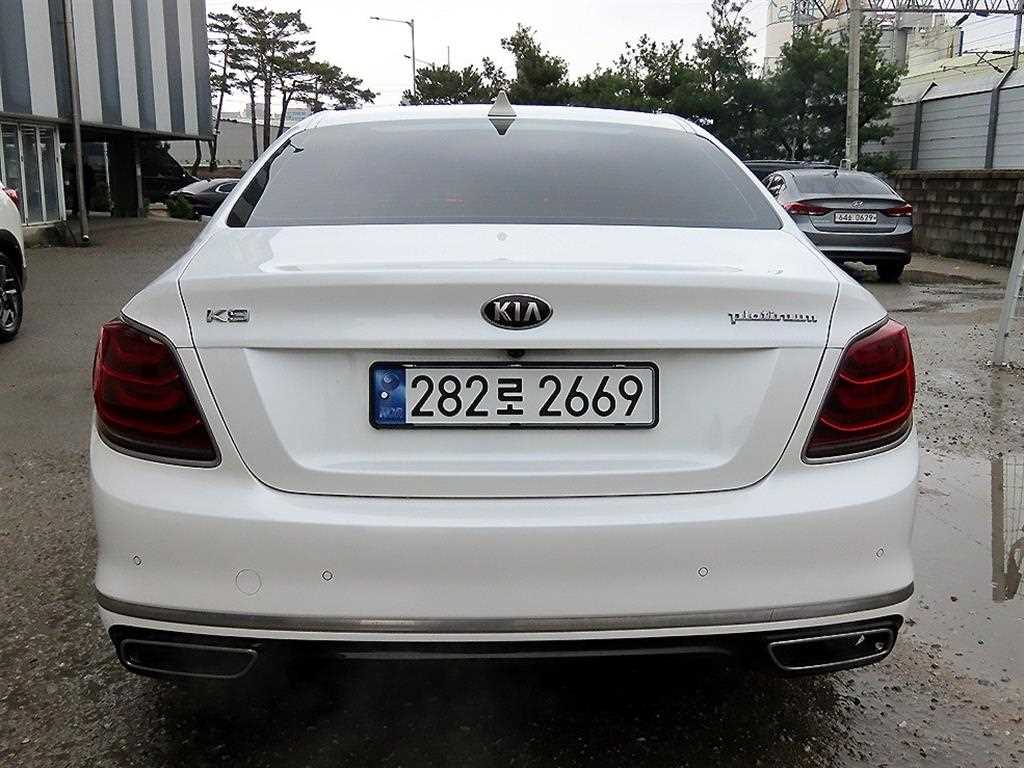 KIA K9 - Vista 4