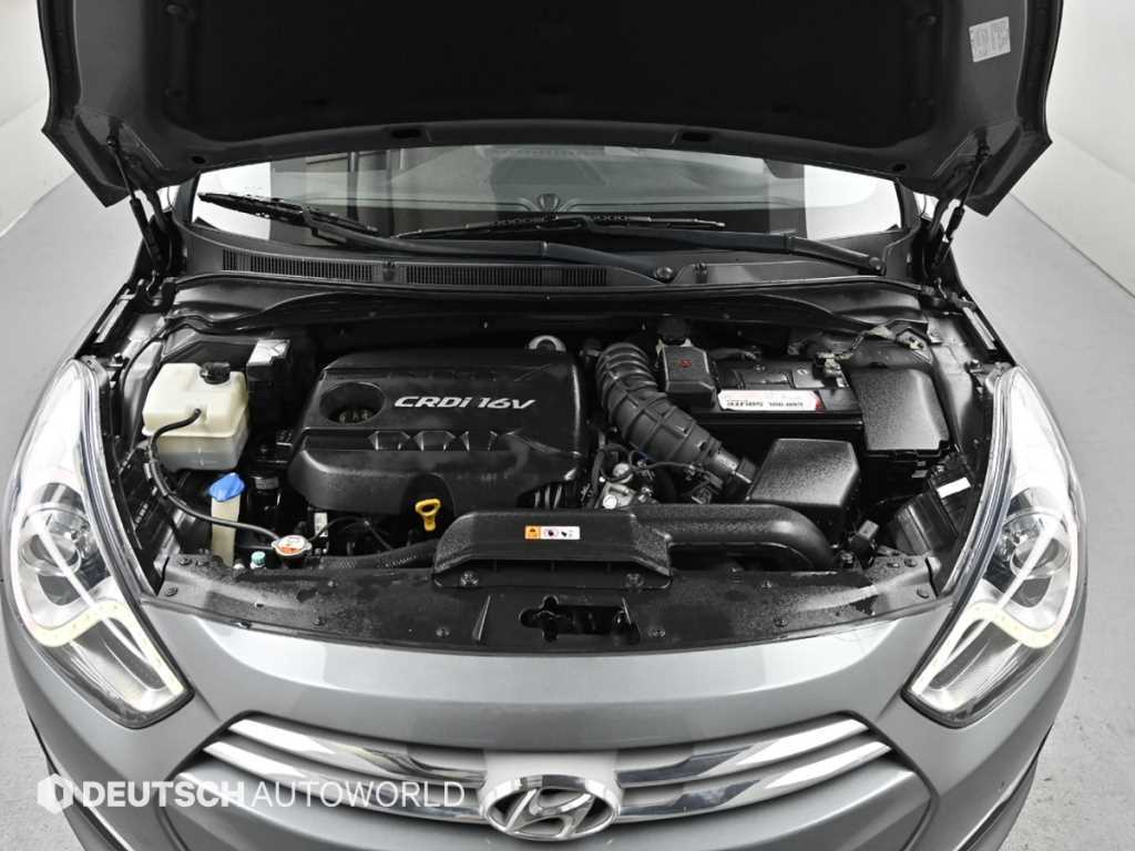 HYUNDAI i40 - Vista 6