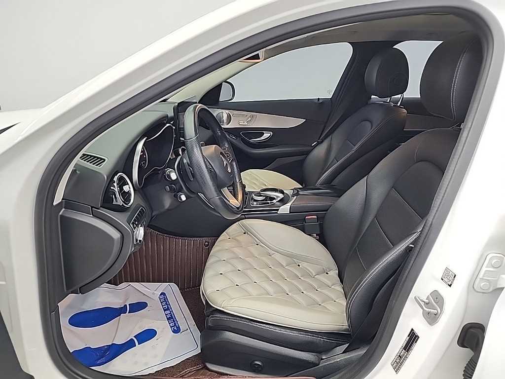 Mercedes Benz C Class - Vista 11