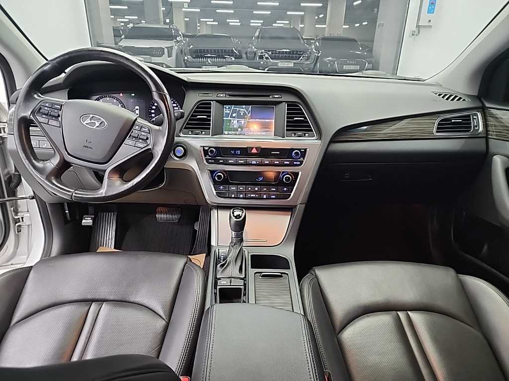 HYUNDAI Sonata - Vista 7