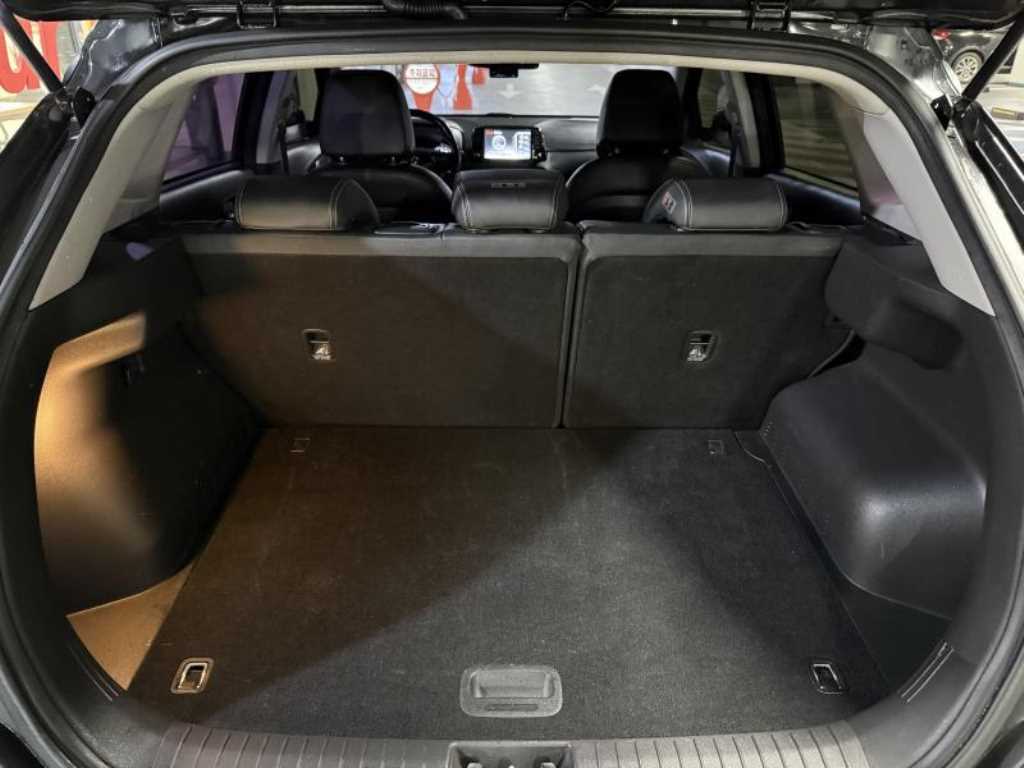 HYUNDAI Kona - Vista 6