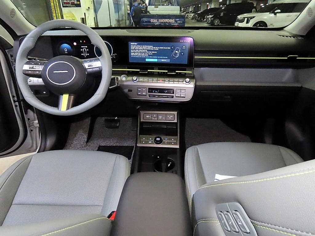 HYUNDAI Kona - Vista 10