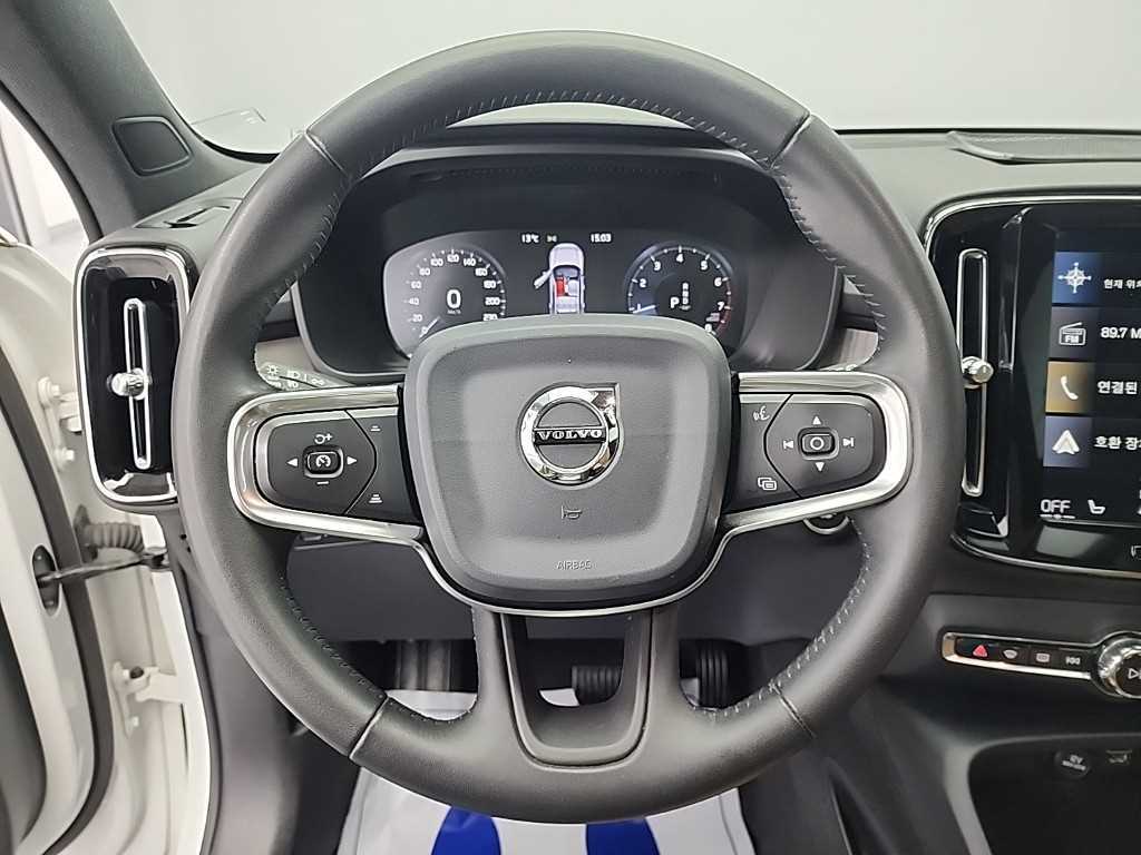 Volvo XC40 - Vista 9