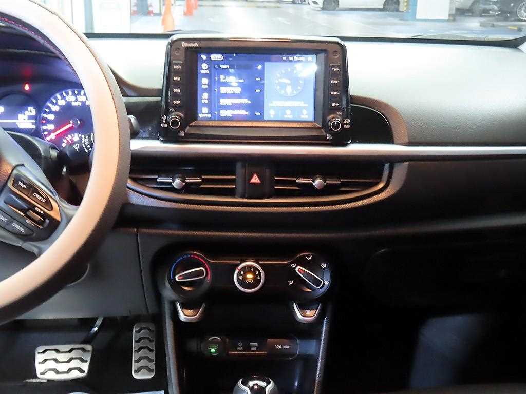 KIA Morning - Vista 11