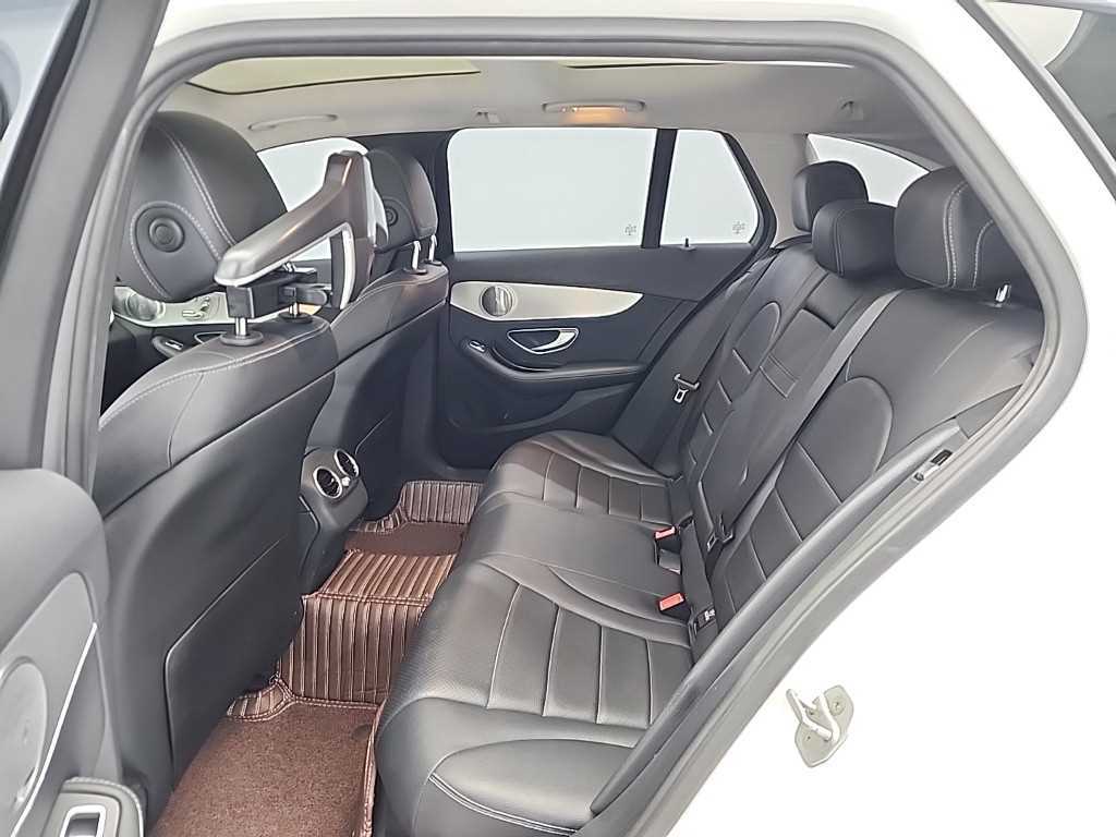 Mercedes Benz C Class - Vista 12
