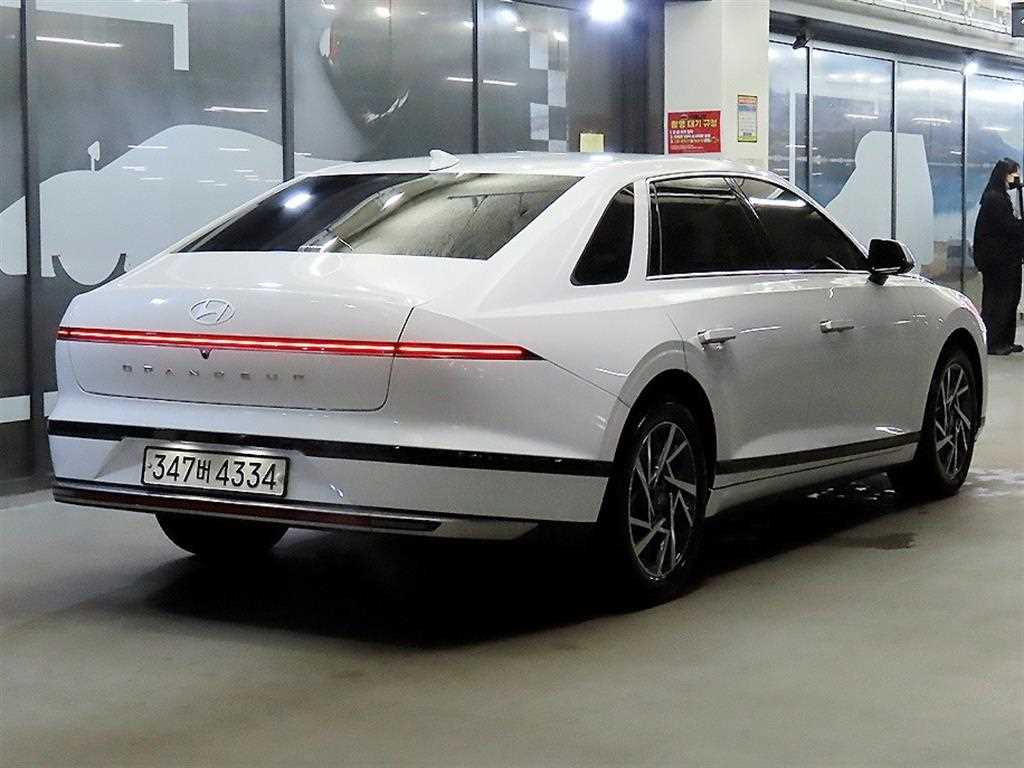 HYUNDAI Grandeur - Vista 4