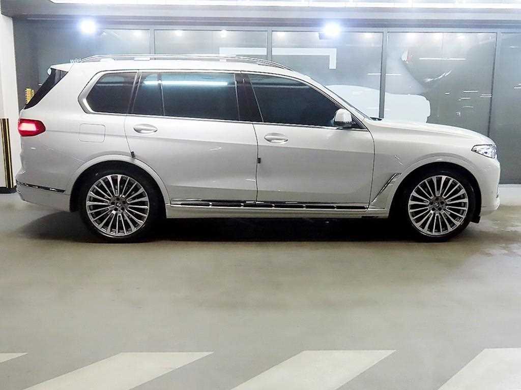 BMW X7 - Vista 3