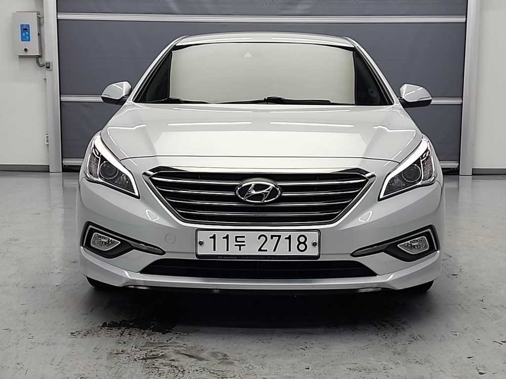 HYUNDAI Sonata - Vista 2