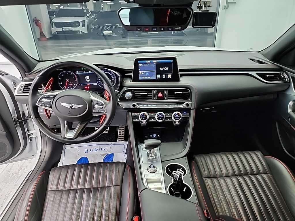 Genesis G70 - Vista 7