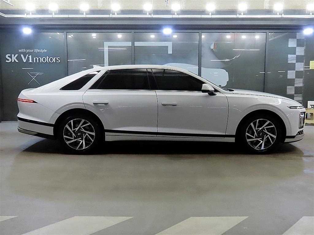 HYUNDAI Grandeur - Vista 3