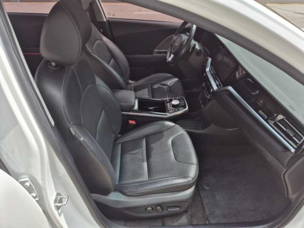 KIA Niro - Vista 9