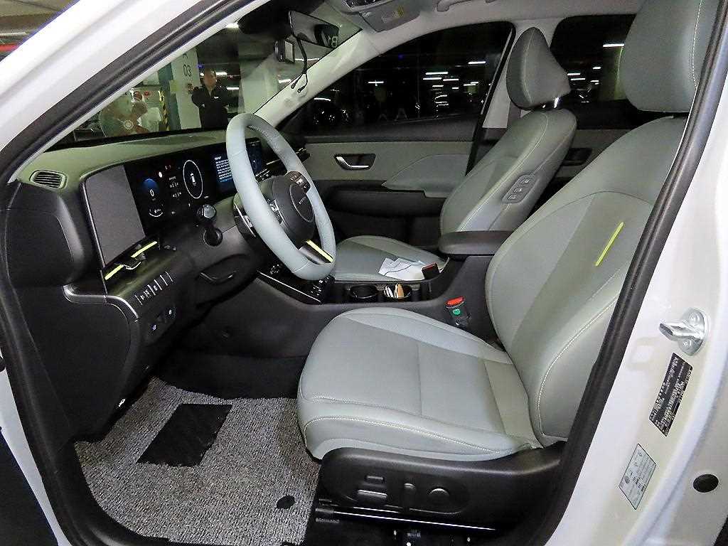 HYUNDAI Kona - Vista 6