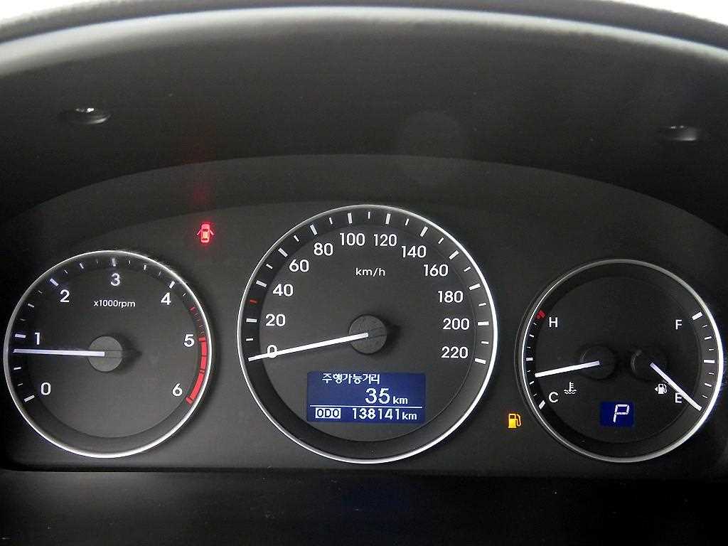 HYUNDAI Starex - Vista 11
