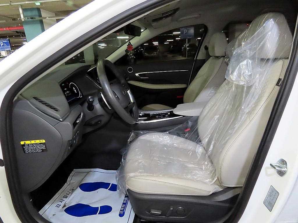 HYUNDAI Sonata - Vista 6