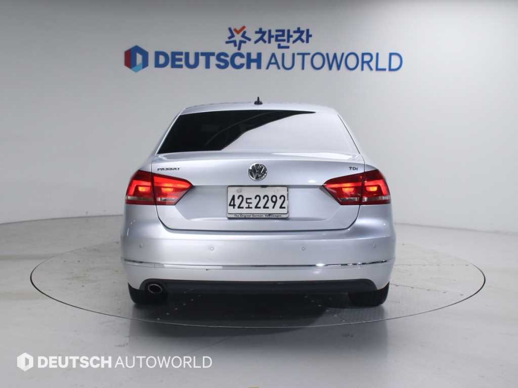 Volkswagen Passat - Vista 4