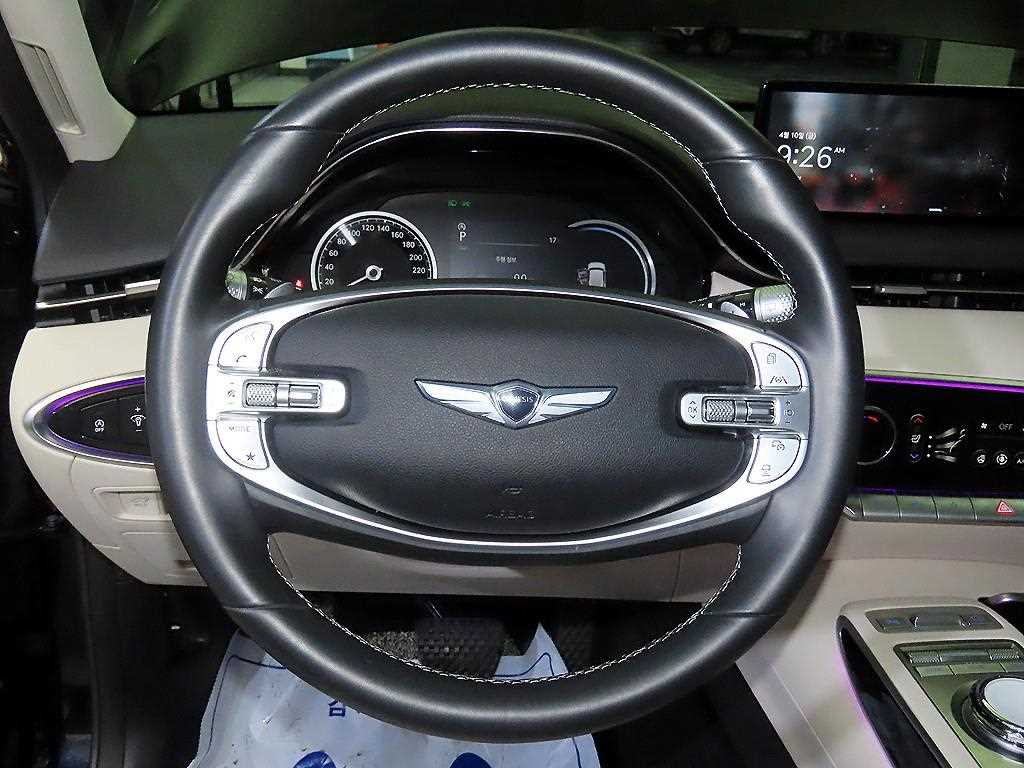 Genesis GV70 - Vista 8