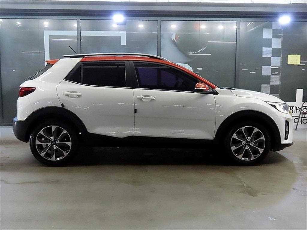 KIA Stonic - Vista 3