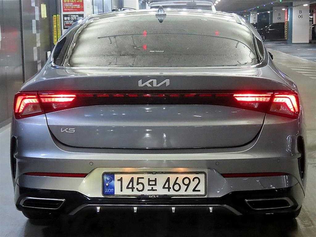 KIA K5 - Vista 5